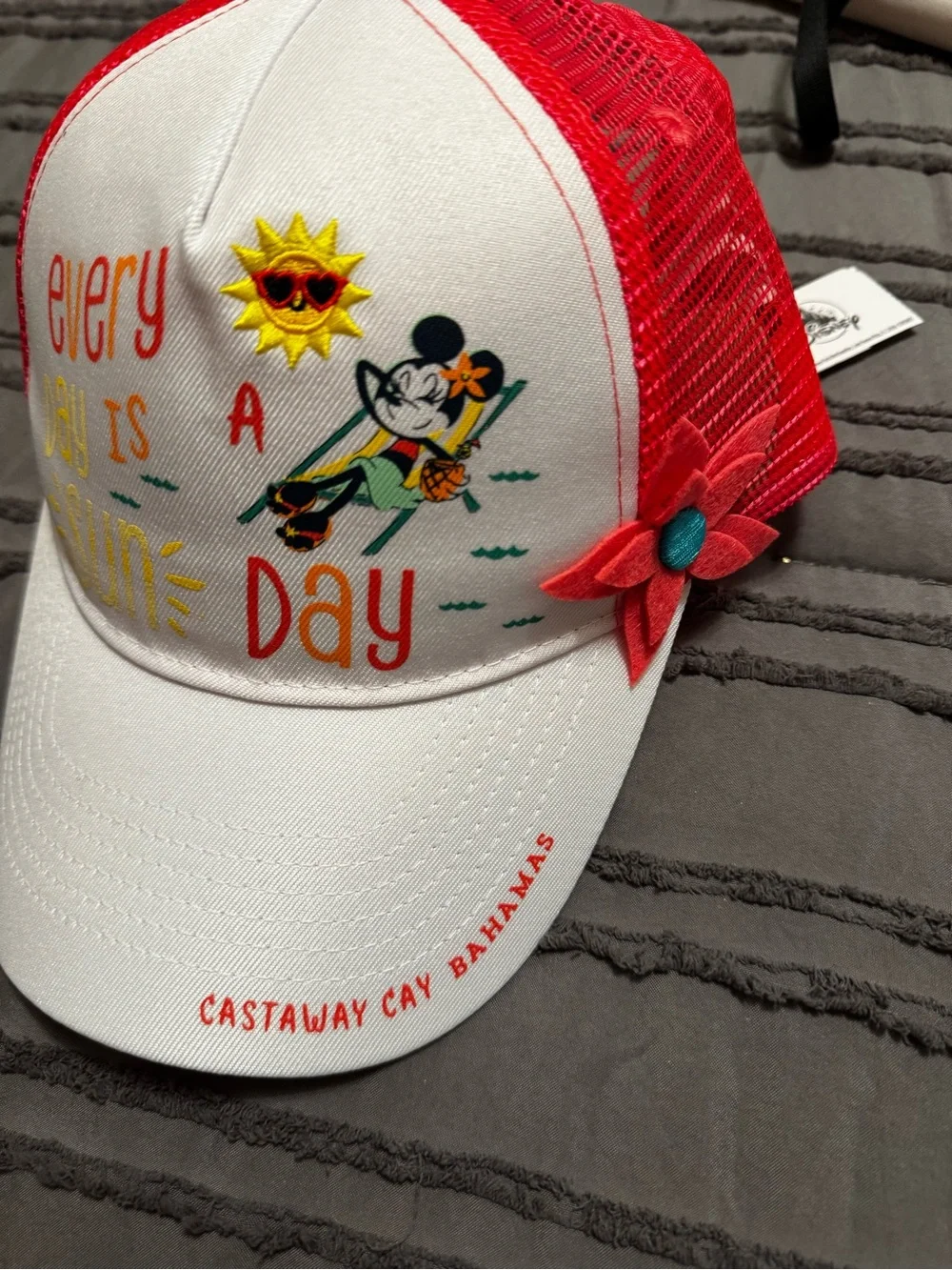 Castaway Cay Bahamas Kids White & Red Trucker Hat - Every Day Is A Sun Day